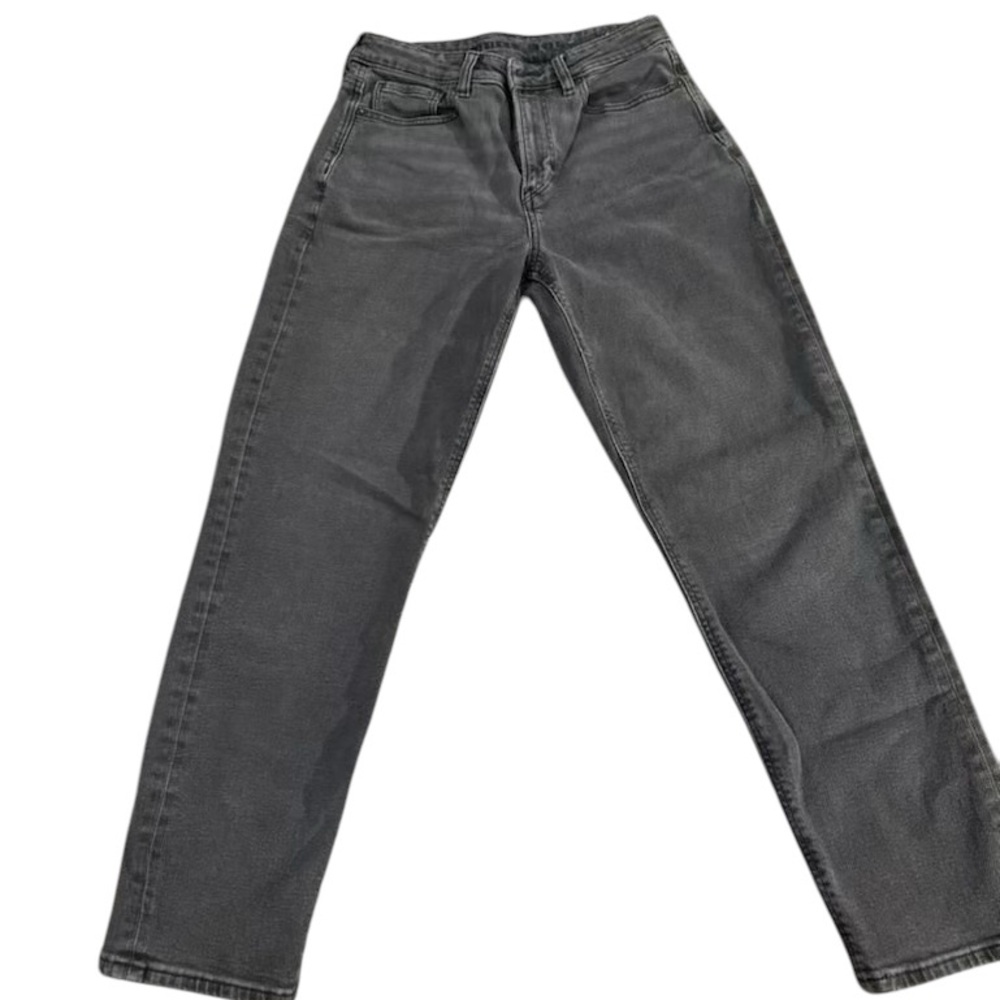 American Eagle size 4   Short Charcoal gray wash